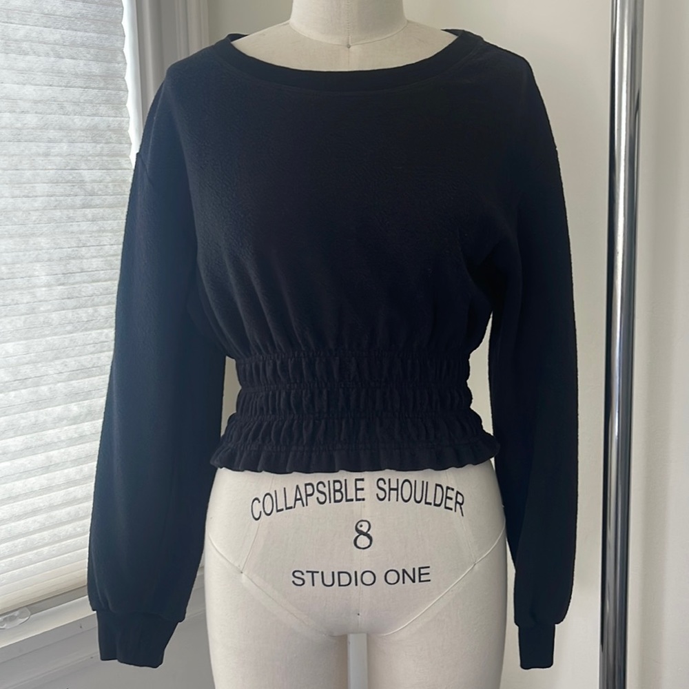 Maeve cropped long sleeve top with smocked waist. Size small